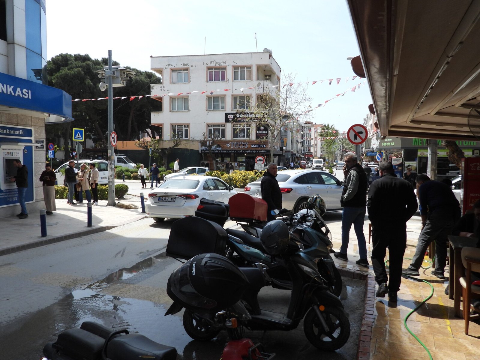 --- Seferihisar, İzmir