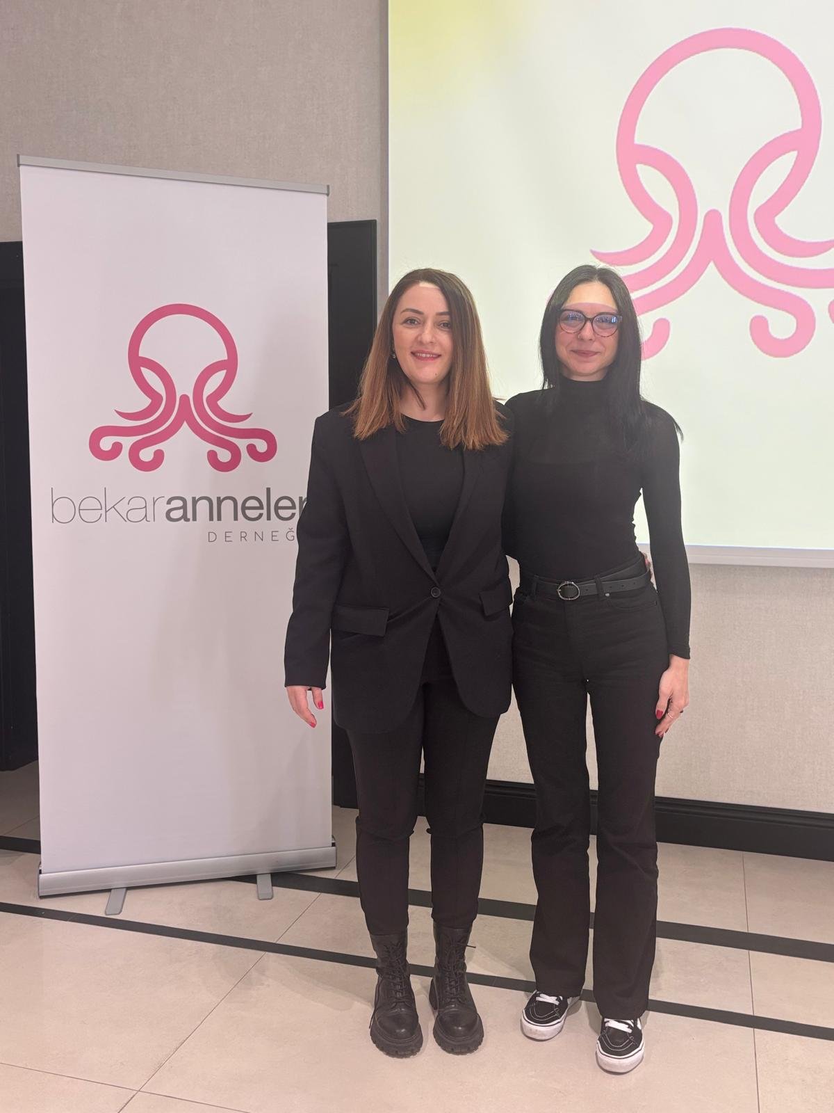 --- Serap Yelkenci ve Lemis Koçak